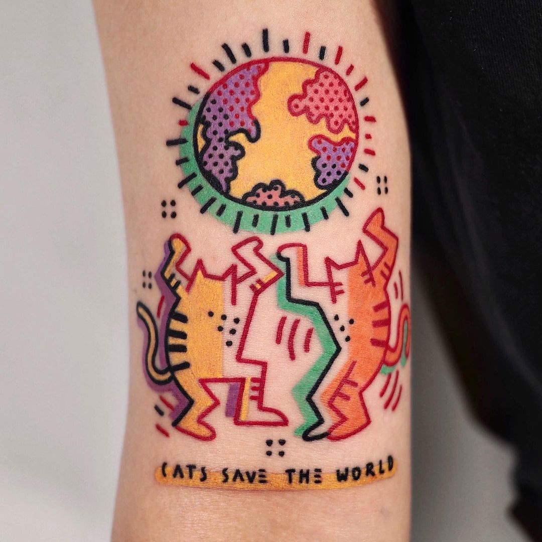 Dancing cats; Artist creates beautiful tattoos that will captivate you with the naked eye