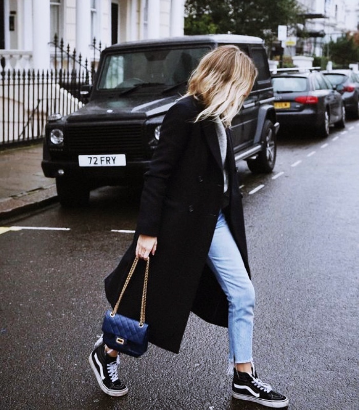 girl, girl, woman with long hair, short, up, dark, blond, black, light wearing platform vans with jeans, pants, coat, sweatshirt, leather bag, sweater