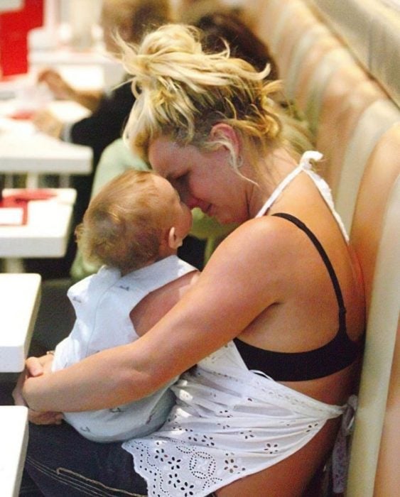 Britney Spears ;10 Famosos que fueron capturados en sus momentos más tristes