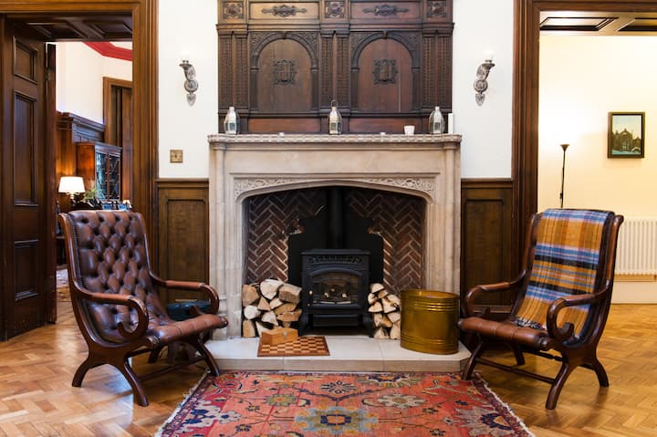 Residencia victoriana para caballeros de Sherlock; Casas de pelis y series que puedes rentar en Airbnb