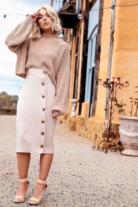 falda beige ;15 Faldas abotonadas para darle un toque vintage a tu look