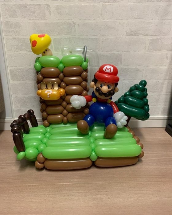 Mario Bros ;artista japones crea figuras con globos