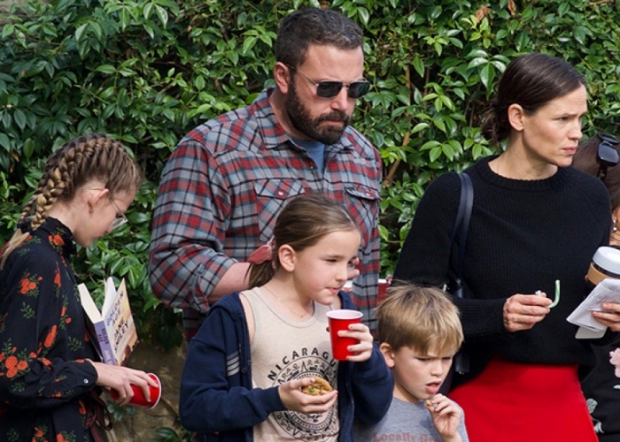 Ben Affleck, Jennifer Garner and their children