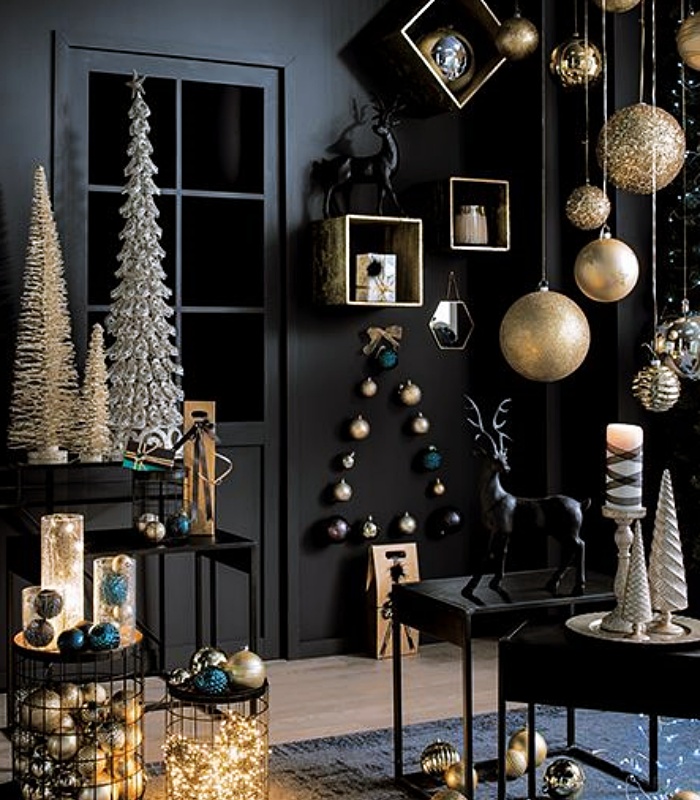 Christmas decorations, lights, pinitos, Christmas trees, spheres, garlands and decorations in black, gray, gold