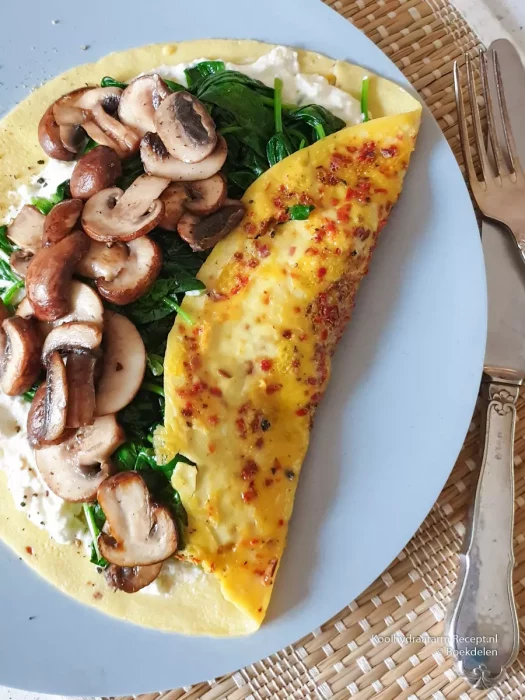 Egg wrap with mushrooms; 13 Breakfasts to start your day with flavor and energy