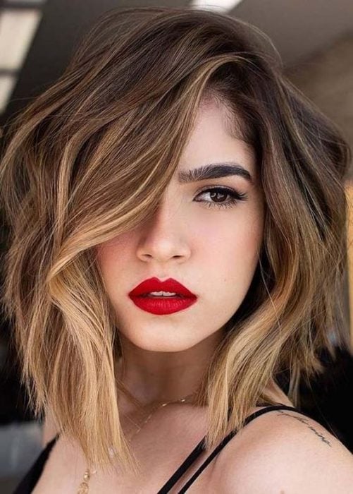 labios rojos ;15 Ideas para teñir tu cabello en corte Bob y verte fashionista