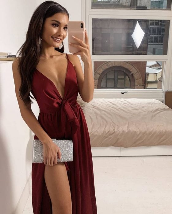 10 Very cute outfits for you to wear your wine-colored clothes