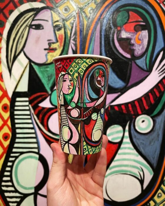 Pop art; Artist recreates beautiful works of art in paper cups and the result is beautiful 