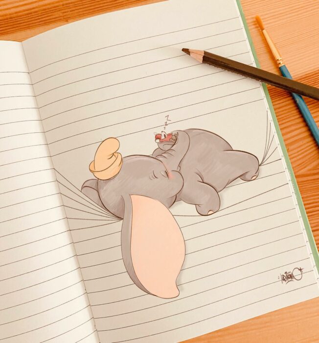 Dumbo ;Artista combina personajes Disney con libreta a rayas y es genial