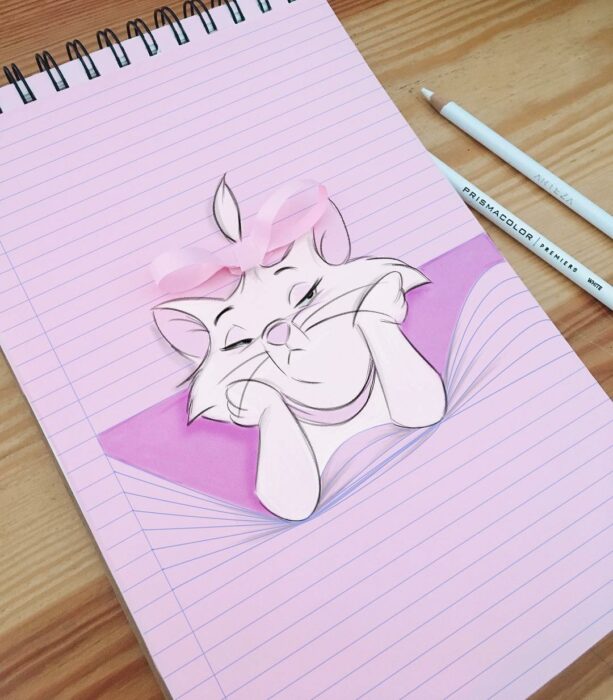 Los Aristogatos ;Artista combina personajes Disney con libreta a rayas y es genial