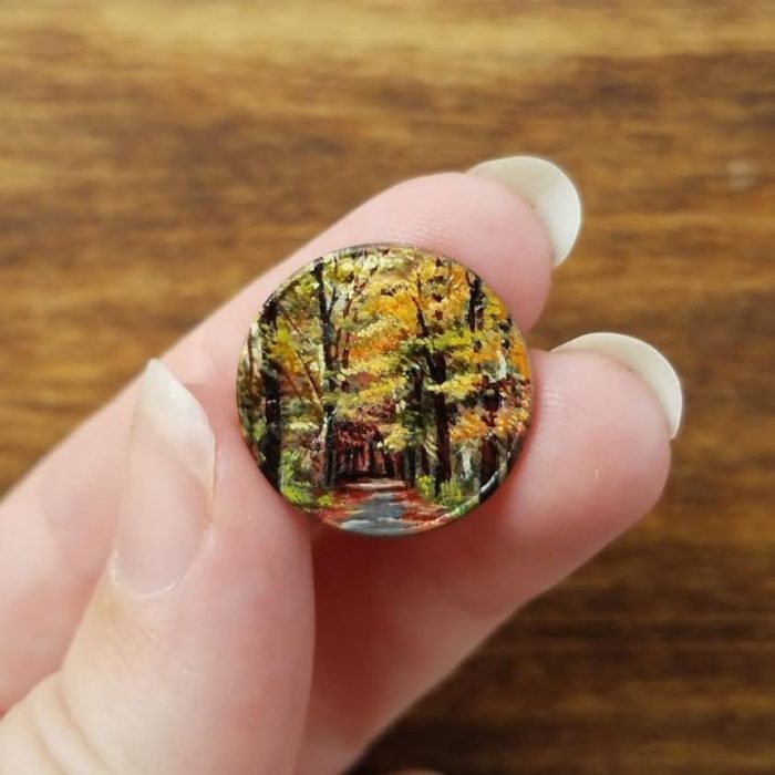 Paisaje ;Artista crea hermosas obras de arte sobre monedas; merecen su propia galería