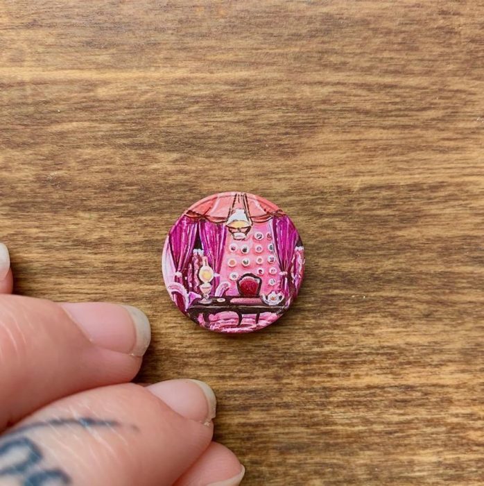 Dolores Umbridge ;Artista crea hermosas obras de arte sobre monedas; merecen su propia galería