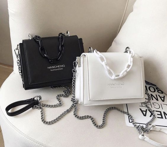 Bag in various shades; 15 Chunky chain bags that will match your outfit