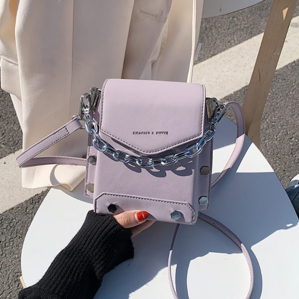 Square bag; 15 Chunky chain bags that will match your outfit