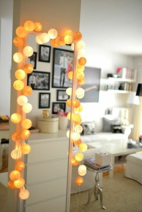 luces en el espejo ;13 Hermosas ideas para agregar luces a tu recamara