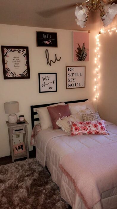 small lights;  13 Beautiful ideas to add lights to your bedroom