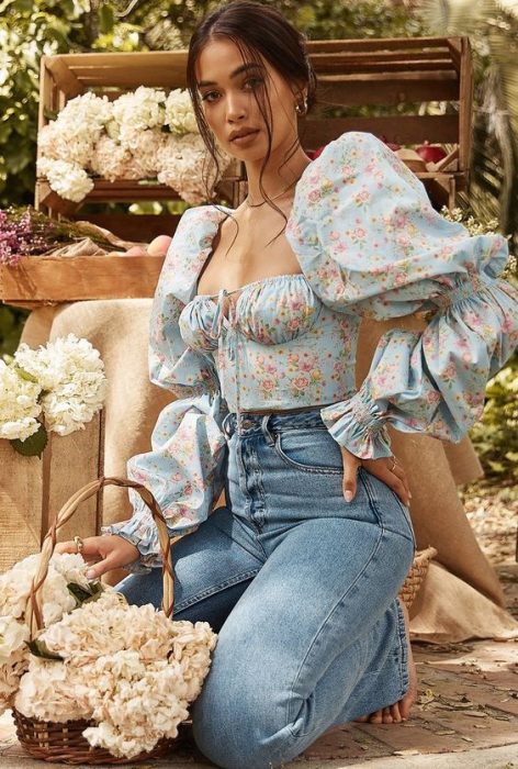 blusa con flores ;15 Hermosas blusas estilo corset que deberías tener contigo