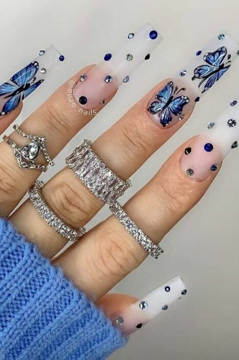 manicura con piedras azul rey ;Ideas uñas con piedras bonitas