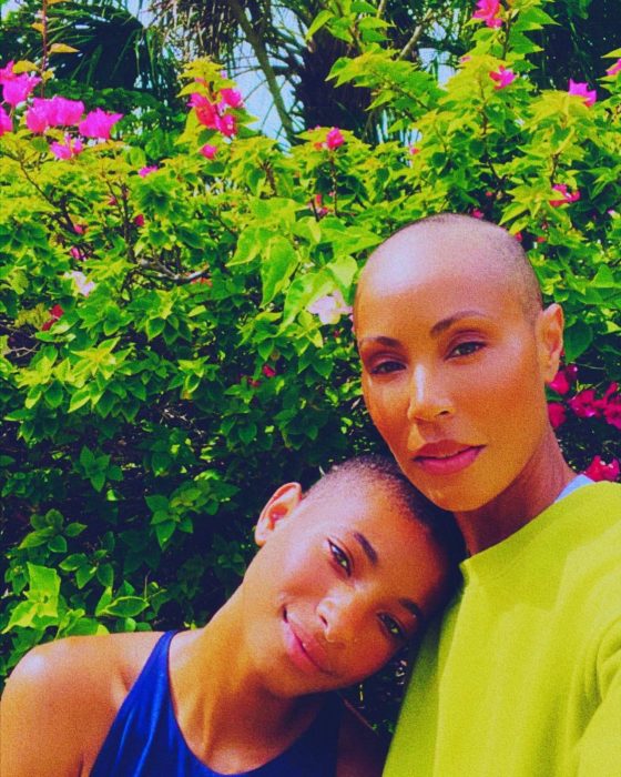 Jada Pinkett Smith junto a su hija Willow Smith rapadas