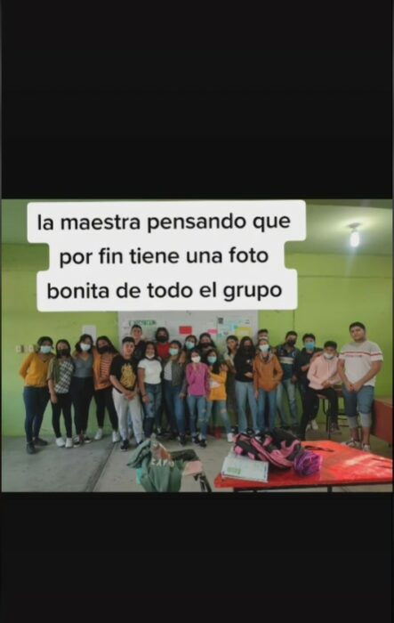 Captura de pantalla del vídeo donde alumnos hicieron broma a su maestra 