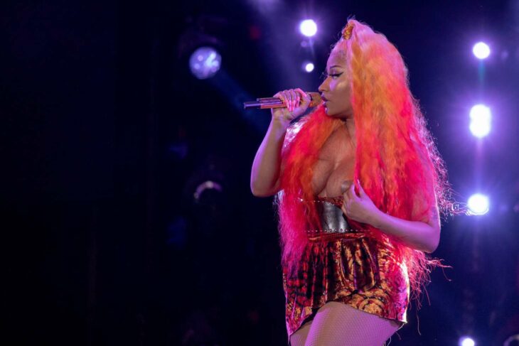 Nicki Minaj dando un concierto