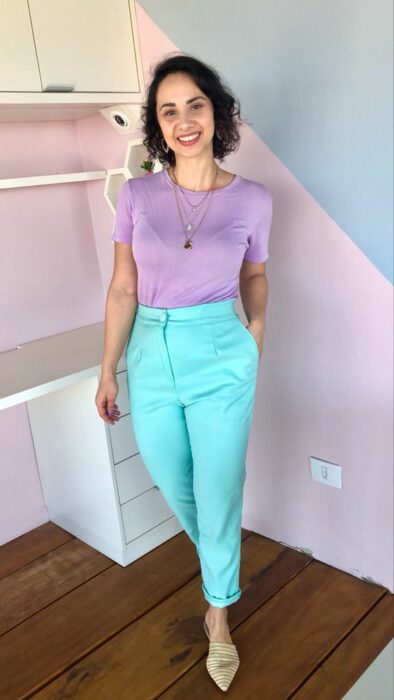 Pantalón menta ;20 Maneras de llevar tonos neón pastel en tu outfit