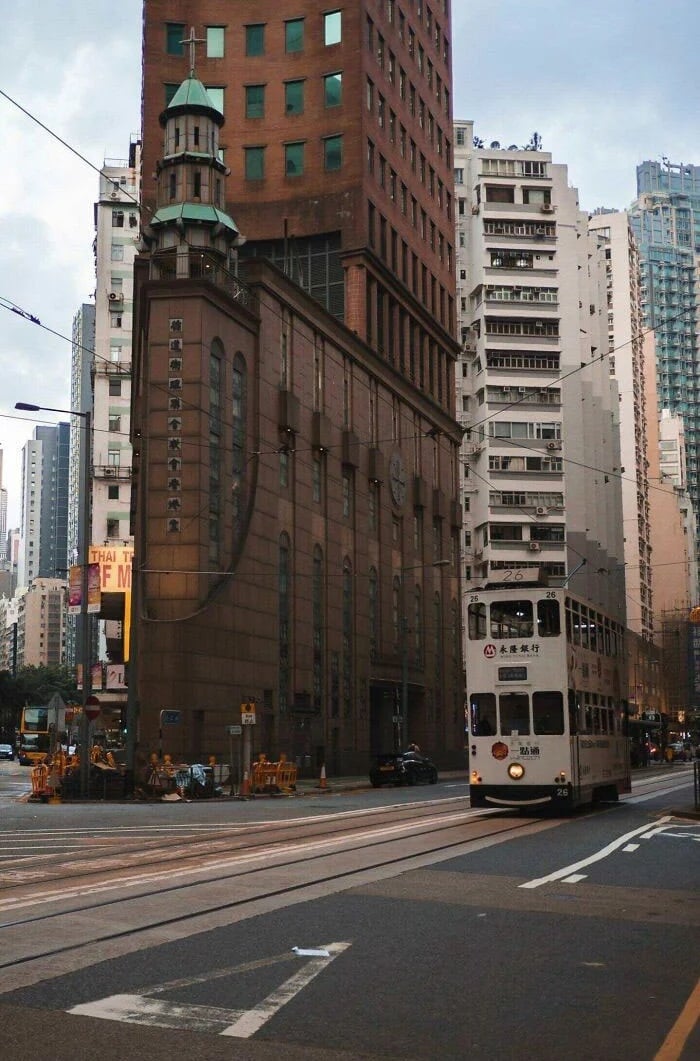 People, animals, and things that blended in nicely with their surroundings 