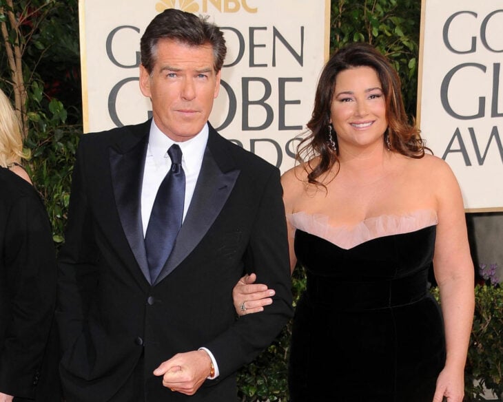 Pierce Brosnan y Keely Shaye juntos en los Golden Globes