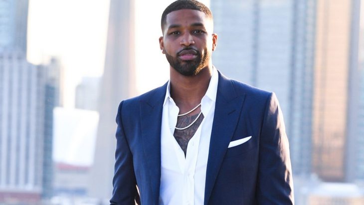 Tristan Thompson posando para una fotografía