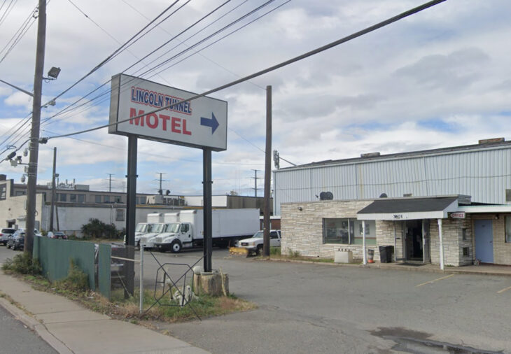 Motel owner offers free rooms to homeless people