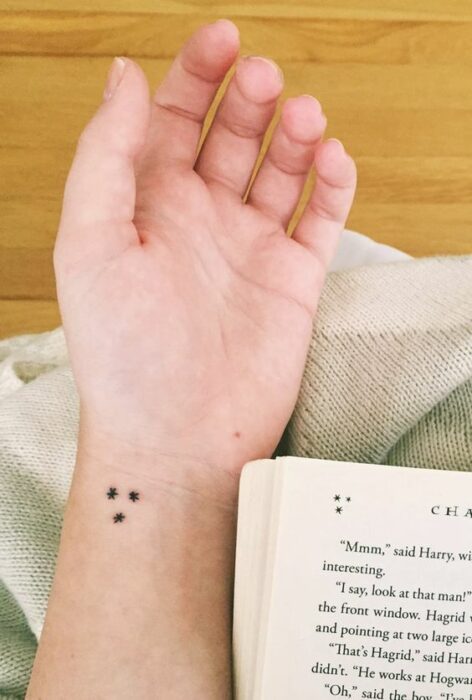 Asteriscos ;15 Minitatuajes inspirados en la magia de Harry Potter