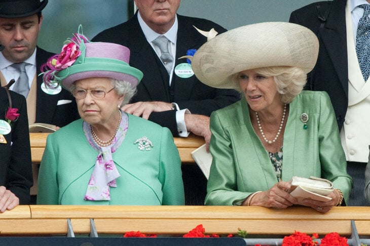 Reina Isabel II y Camilla