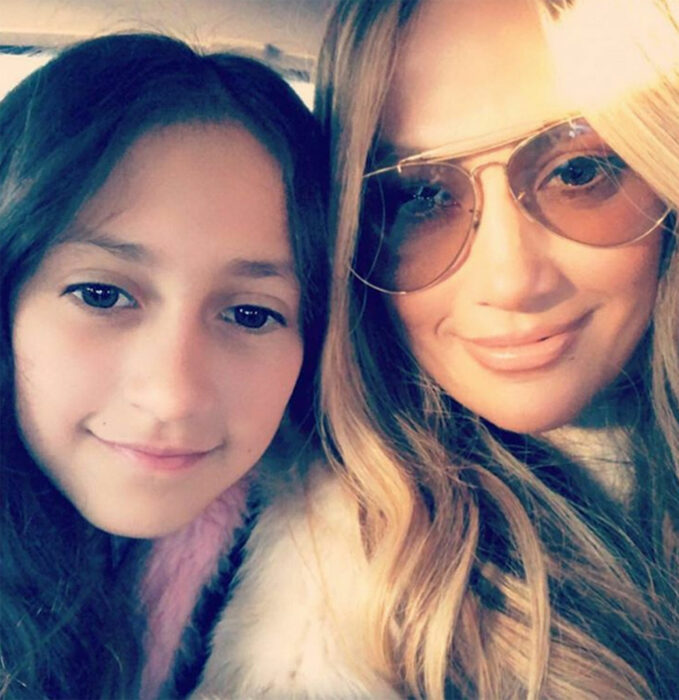 selfi de Emme a lado de su madre Jennifer Lopez