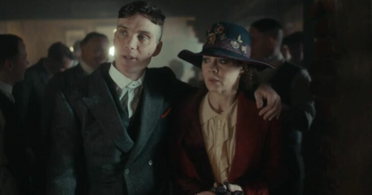 Hellen McCrory and Cillian Murphy en la serie Peaky Blinders