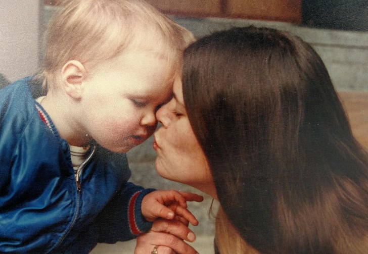 Mamá e hijo abrazados ;Fotografías que comprueban el amor de mamá
