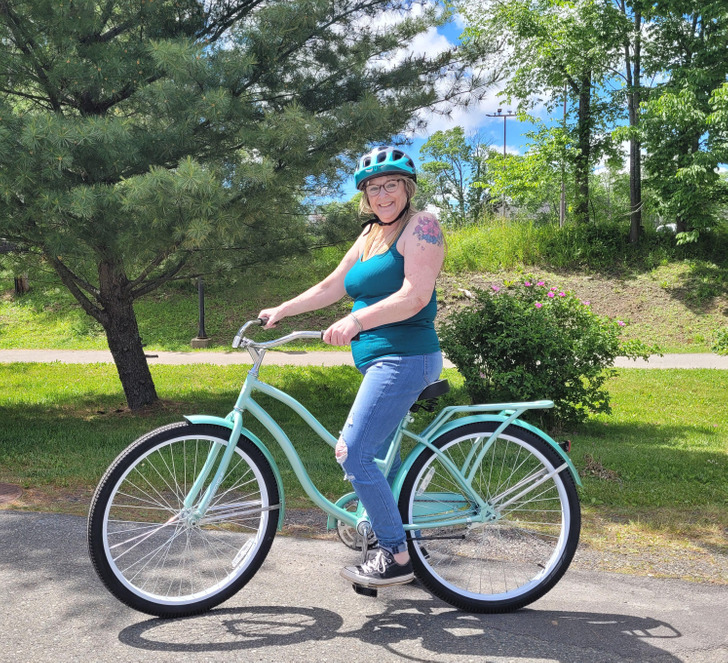 mujer en bicicleta ;Fotografías que comprueban el amor de mamá