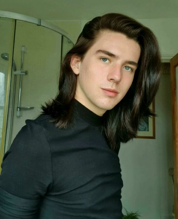 sexy men with long hair 