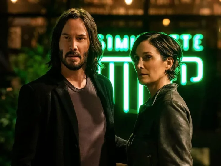 Keanu Reeves y Carrie-Anne Moss en Matrix