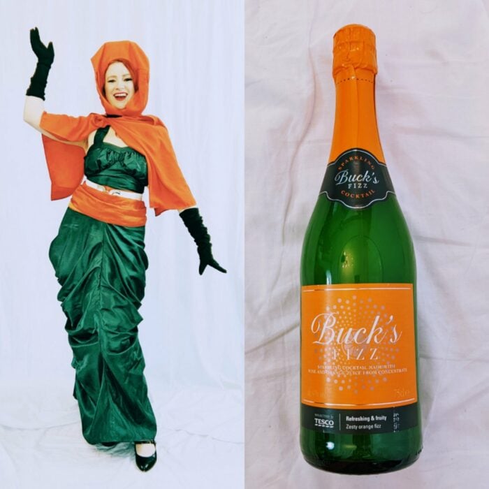 mujer vestida de botella de champán Buck´s Fizz
