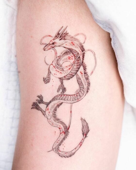 Dragón de Studio Ghibli ;Tatuajes de dragón para chicas 