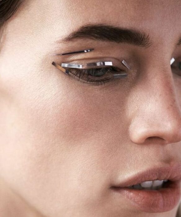 holographic stickers for eyeliner that stands out