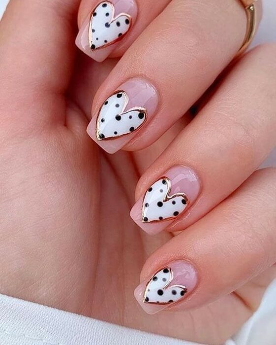 manicura corazones blancos ;Uñas en tono blanco que amarás