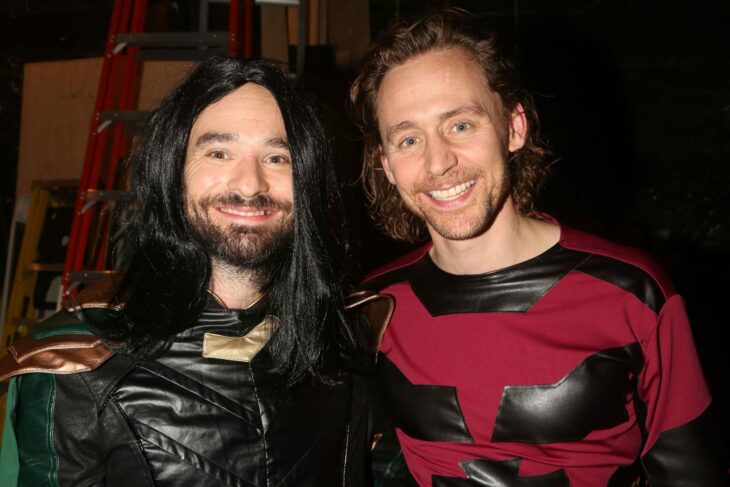 Tom Hiddleston y Charlie Cox