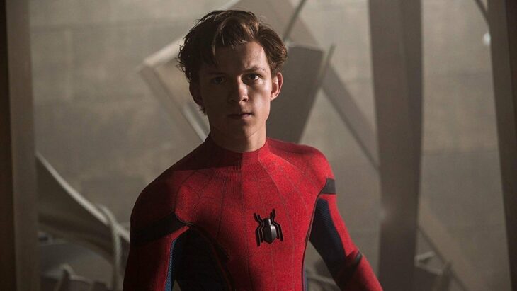 tom holland como peter parker