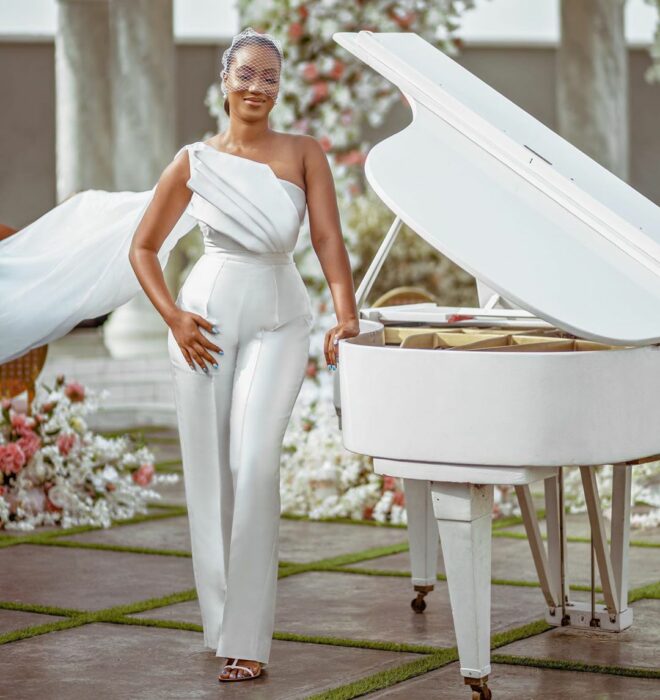 jumpsuit blanco para novias