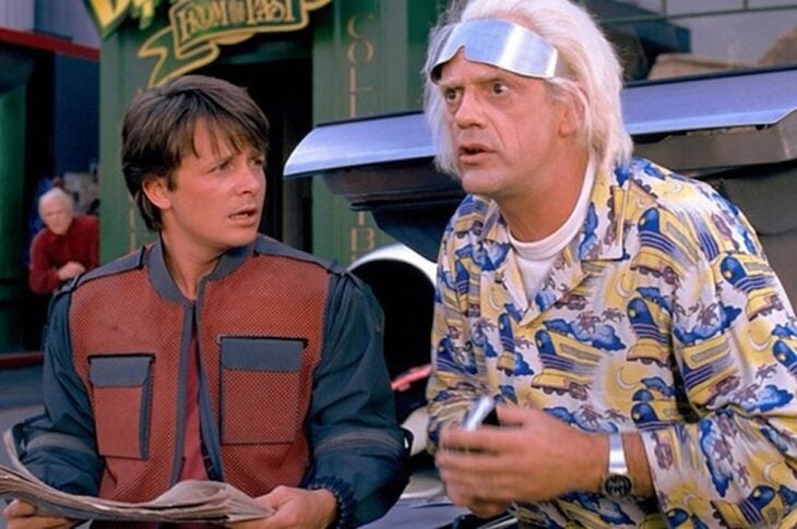 Michael J. Fox y Christopher Lloyd en Volver al futuro