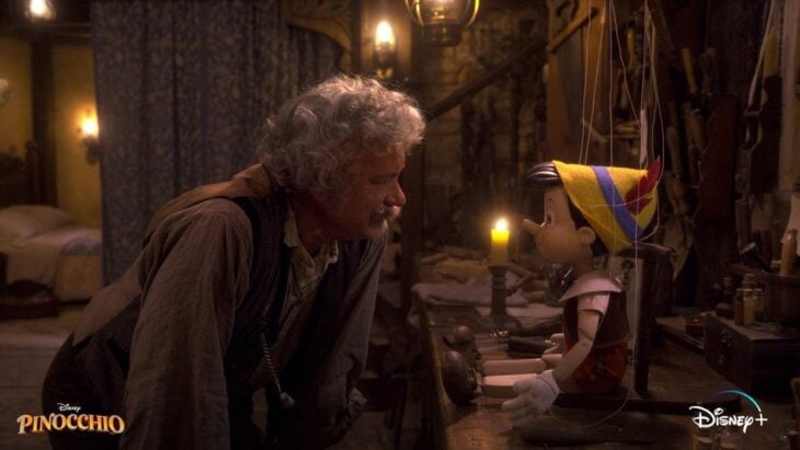 Cuadro de la película de Pinocho de Disney+ con Tom Hanks como Geppetto