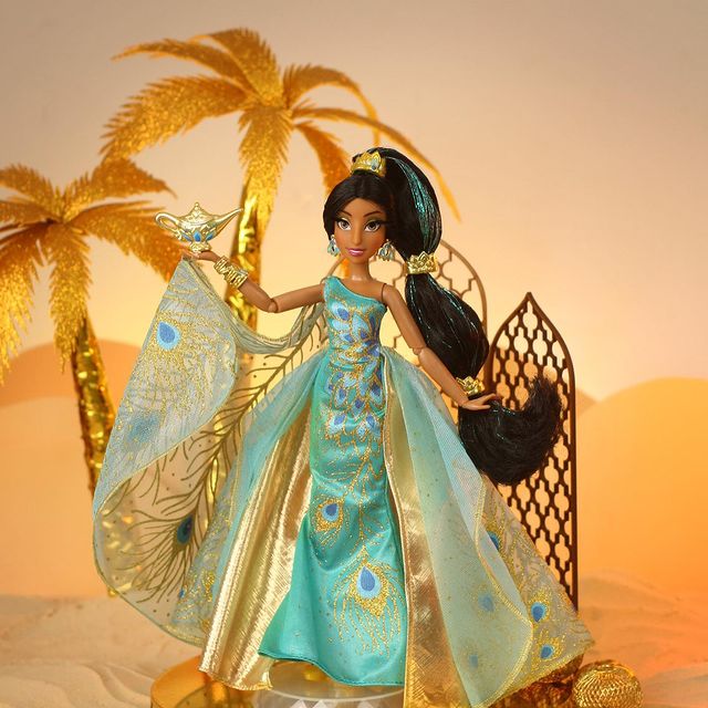 Jasmine; Artist recreates Disney scenes with Barbies