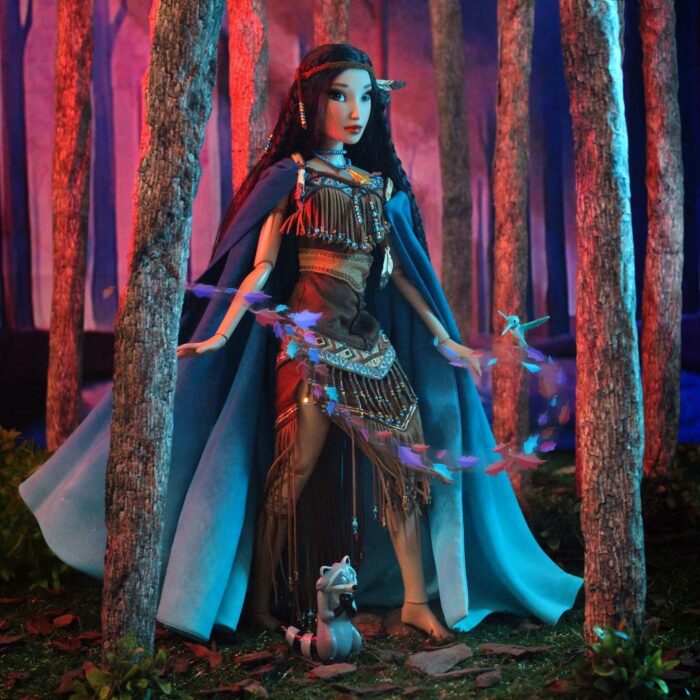 Pocahontas ;Artista recrea escenas de Disney con Barbies