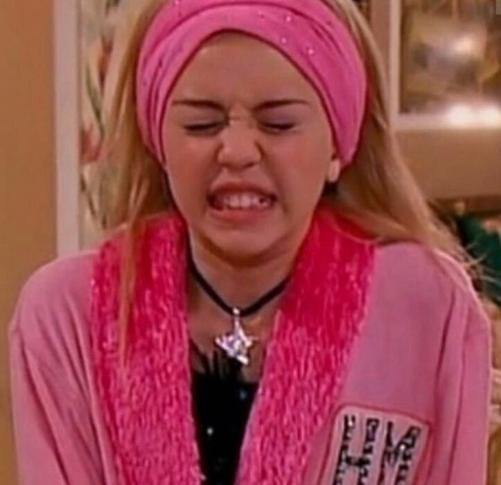 Hanna Montana's face as a child 